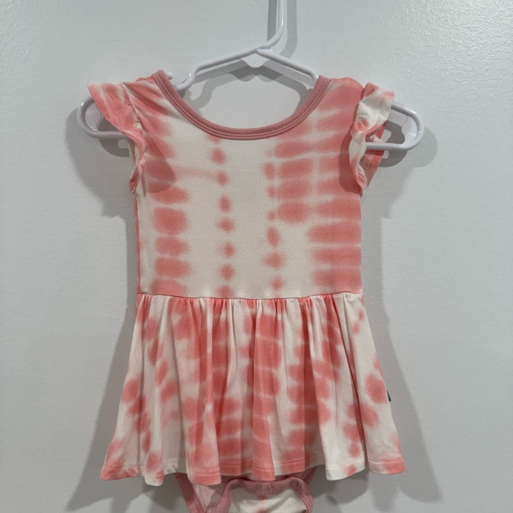 Kyte Baby Crepe Riptide Bodysuit Twirl 6-12